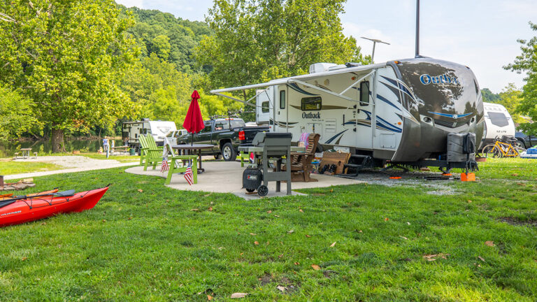 Blue Canoe Deluxe Rv Site