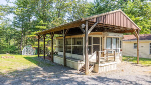 Little Orleans Campground Daisy Cabin